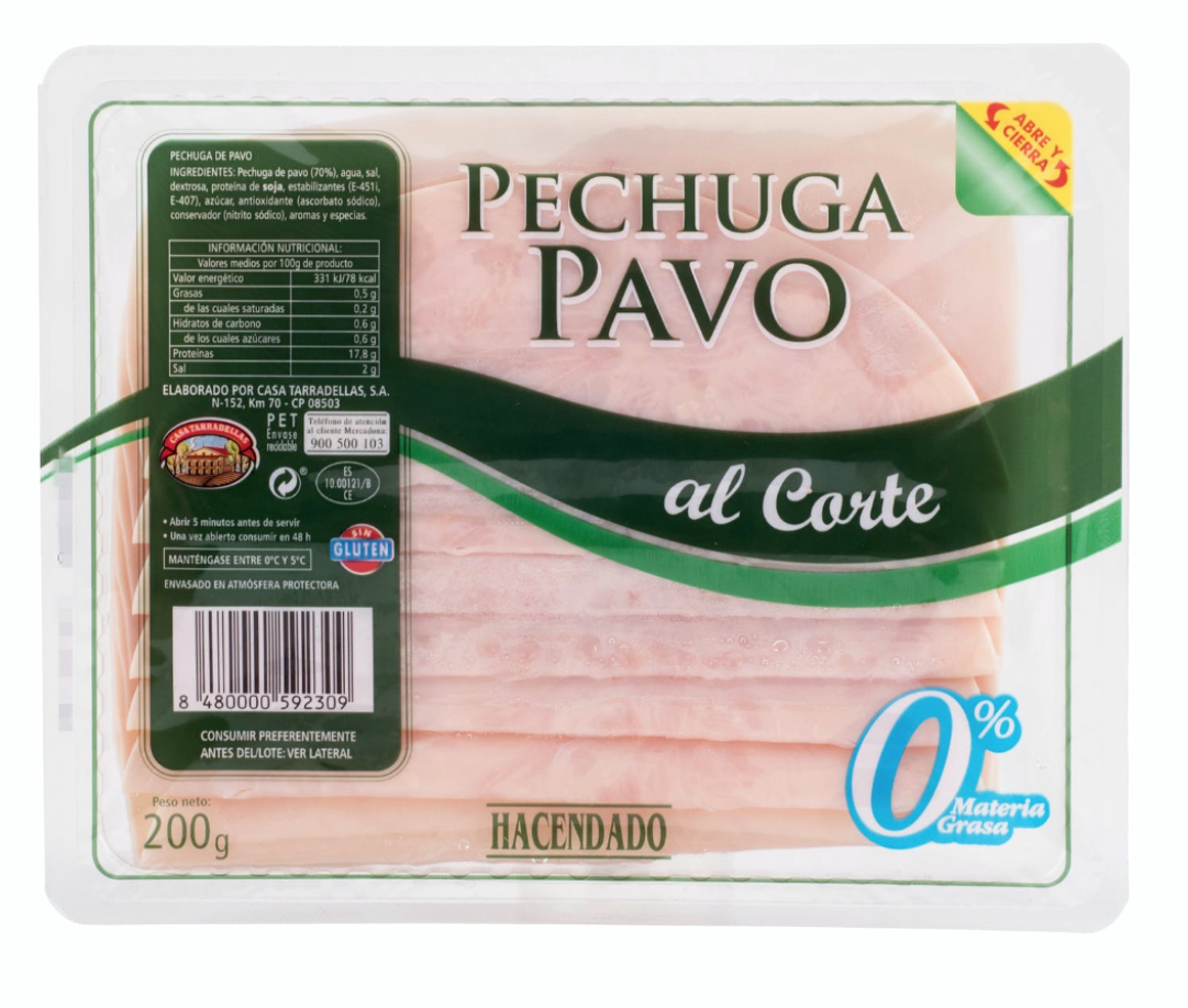 Pisto de verduras con pechuga de pavo.